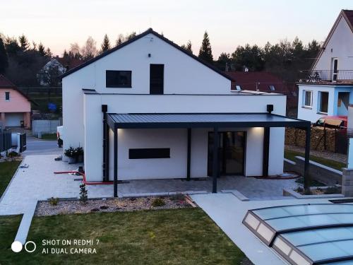 BIOKLIMATICKÁ PERGOLA PORTOFINO V TÁBOŘE